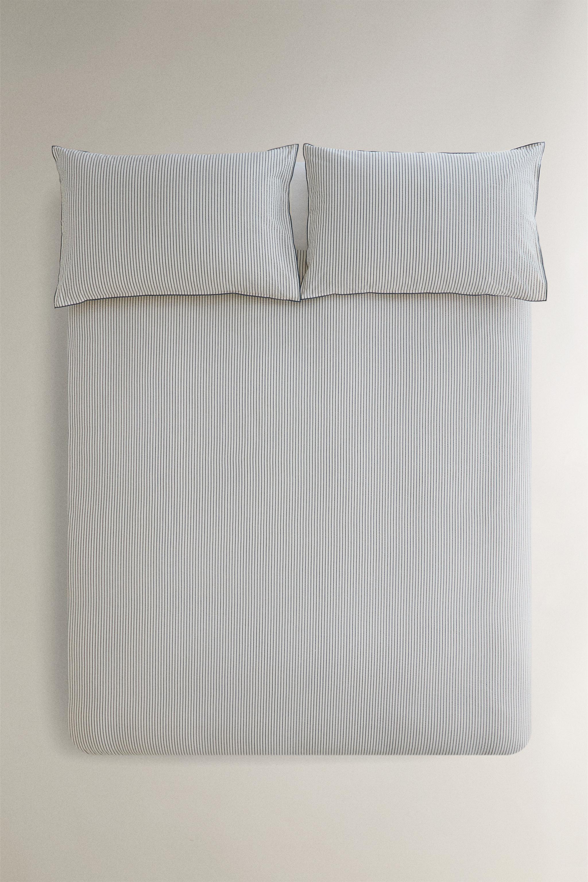 SEERSUCKER STRIPED DUVET COVER WITH PIPING